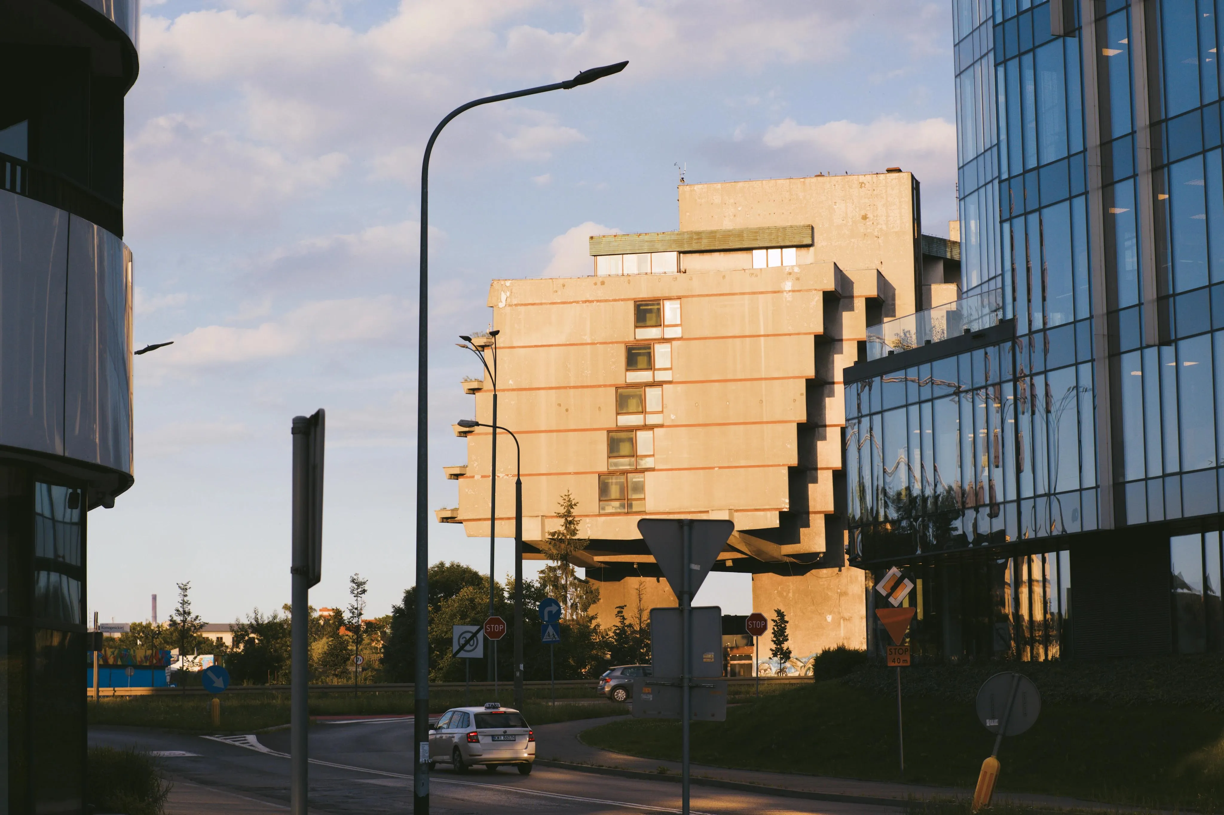 A photo of a multi floored stacked building