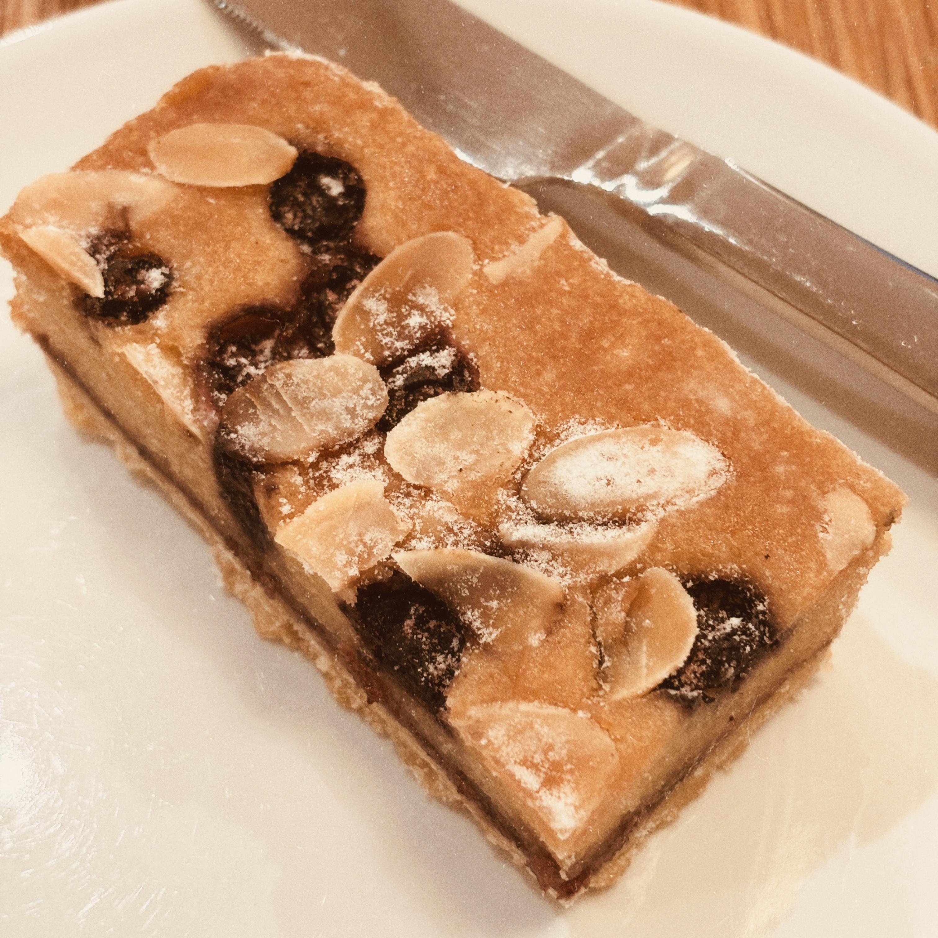 Blueberry Bakewell slice