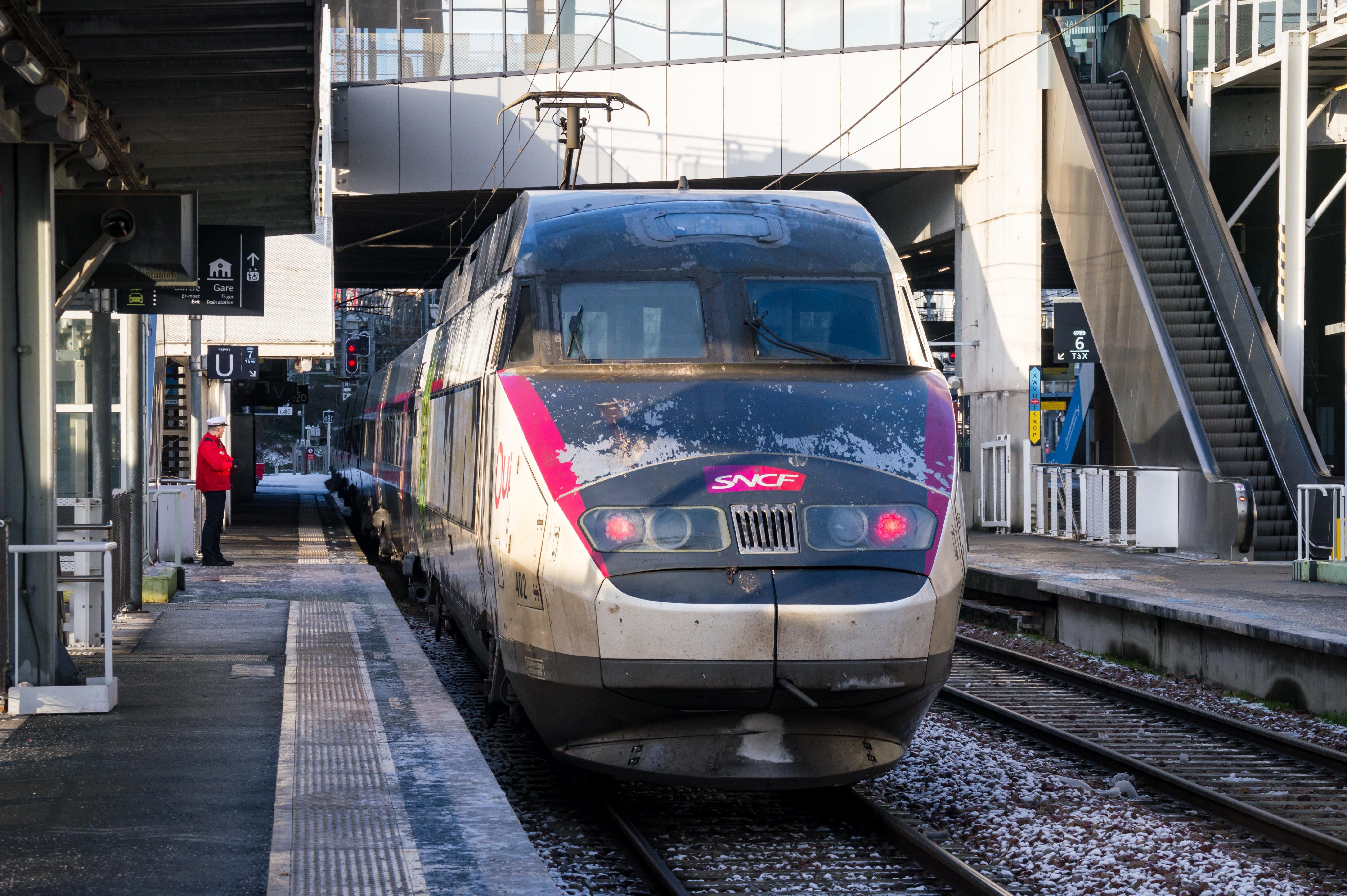 TGV Réseau arriving in Rennes