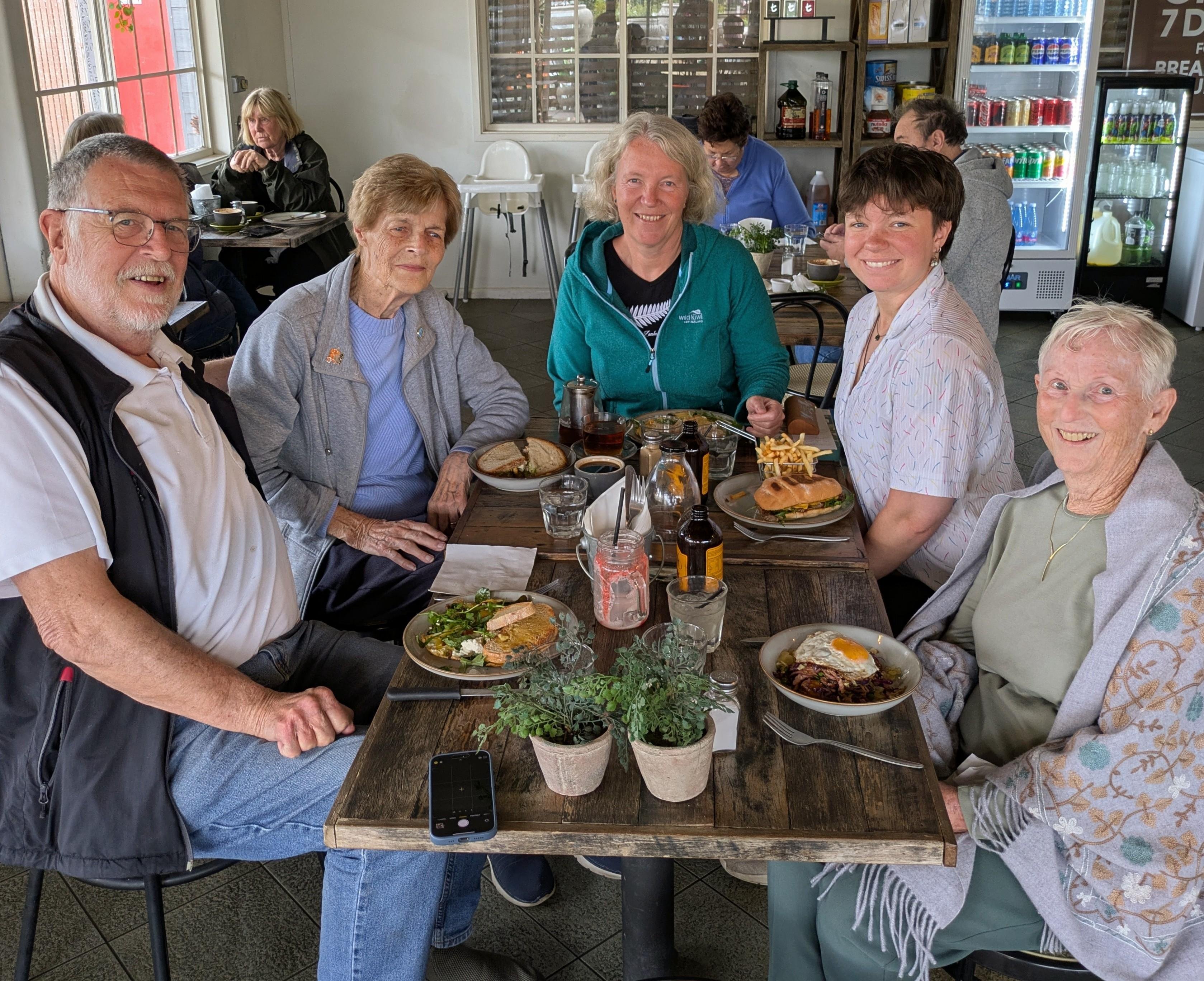 Family sitting down for lunch - Marius, Corrie, Annemiek, Hanneke & Joy