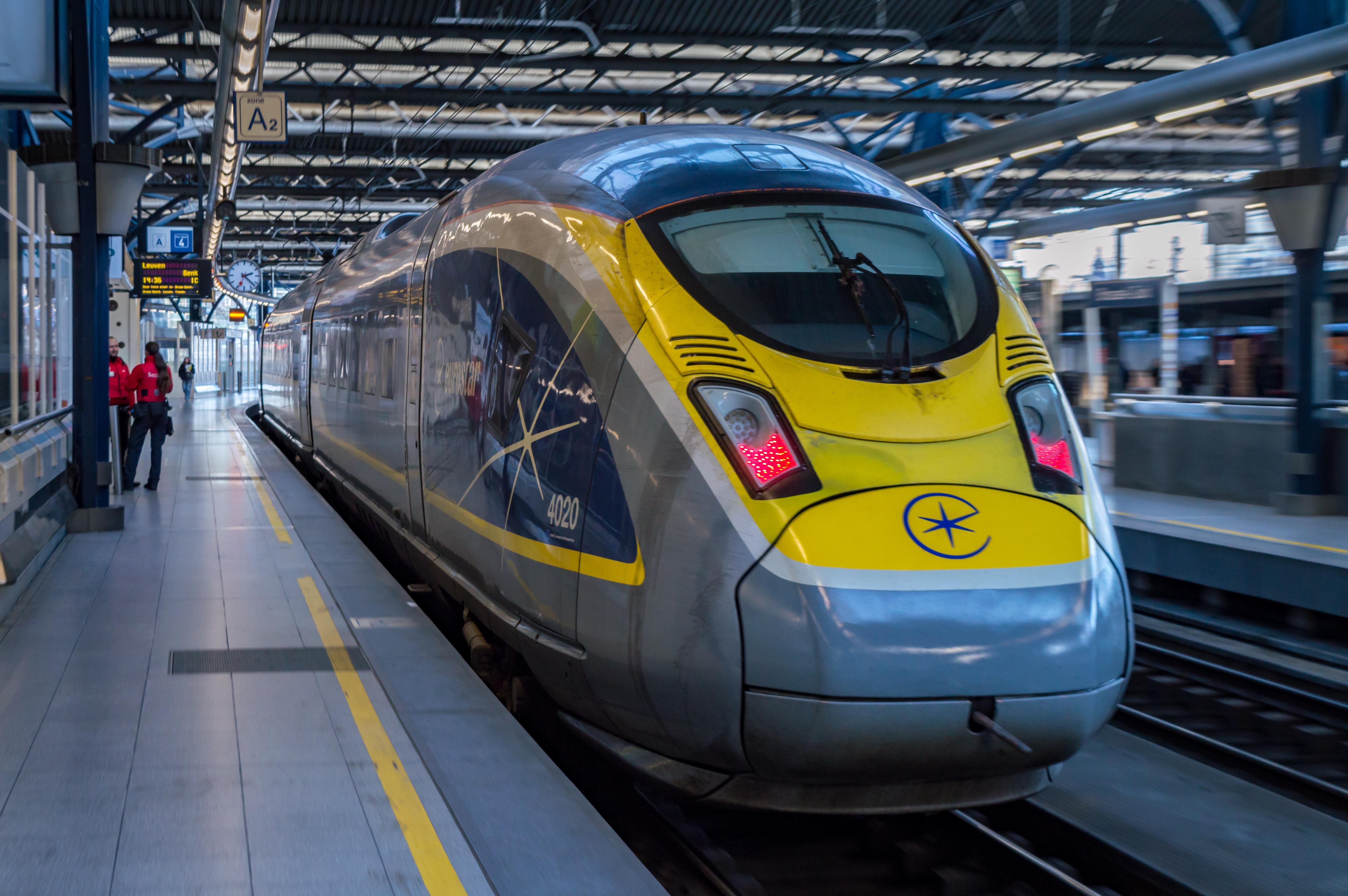 Eurostar's Velaro departinf rom Bruxelles-Midi