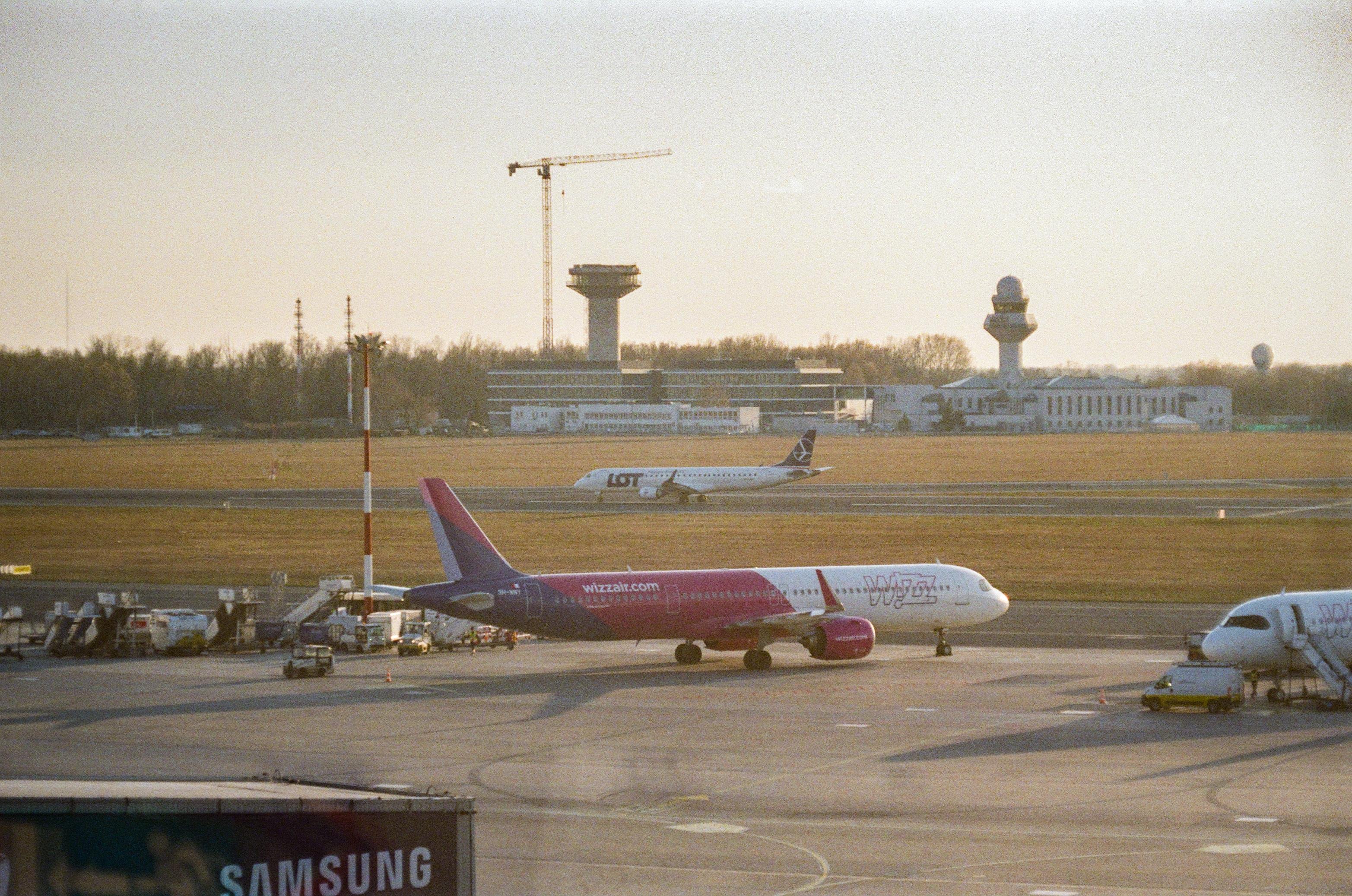 Airplanes at the tarmac of Warsaw Chopin Airport